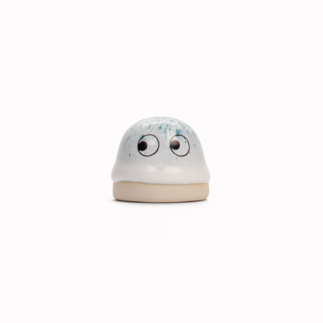 Familia Dot | Ceramic Figurine | Whites