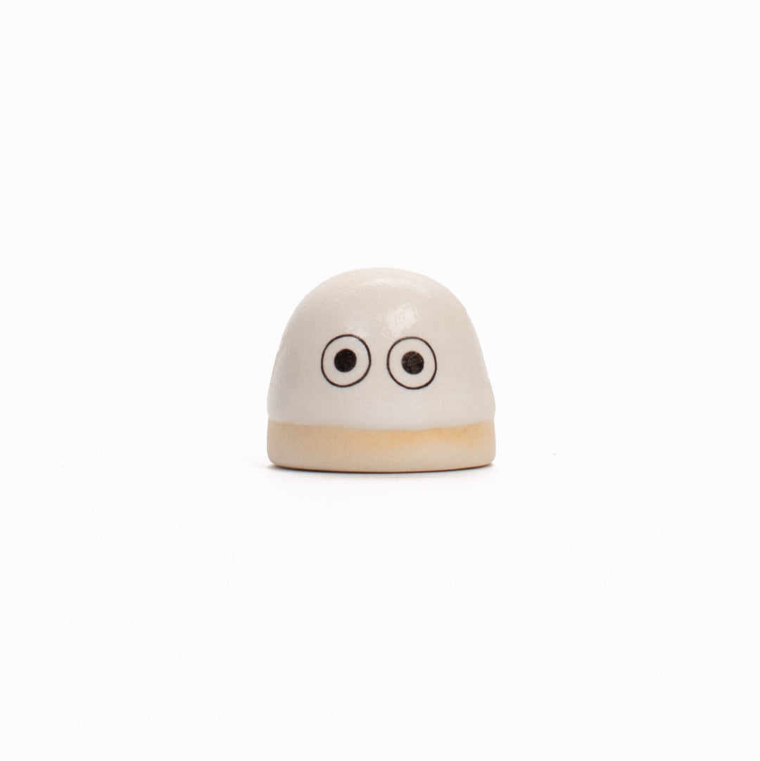 Familia Dot | Ceramic Figurine | Whites