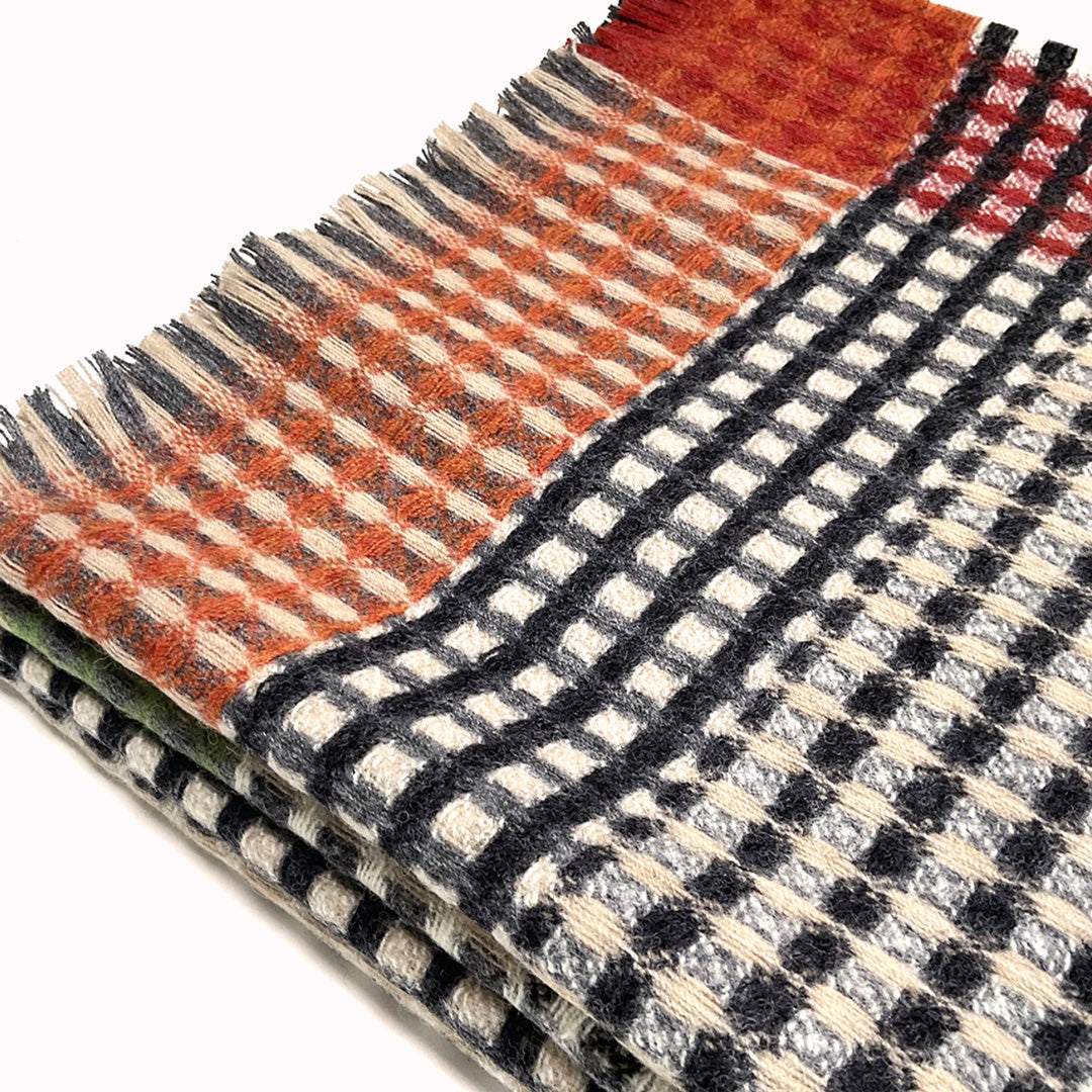 Whittington Lambswool Waffle Throw | Mono