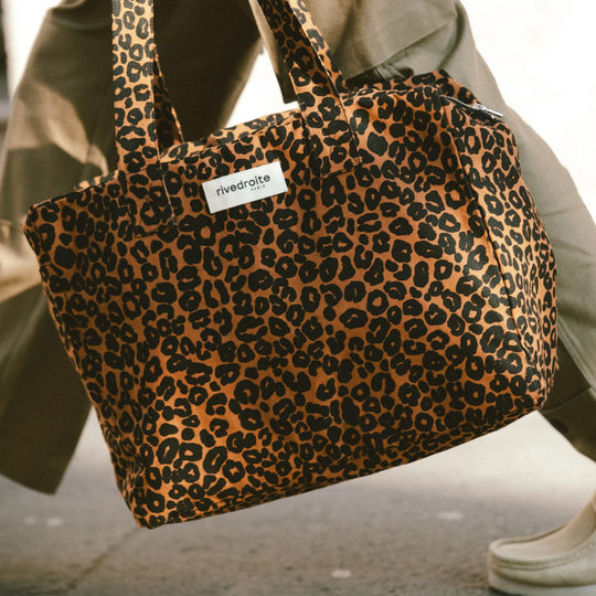 Célestins bag from Parisian brand Rive Droite is a chic canvas overnight travel bag with enough room for a night away (or 2 if you pack light!). The eternal classic Leopard print design is from their Wild Tribe Collection.