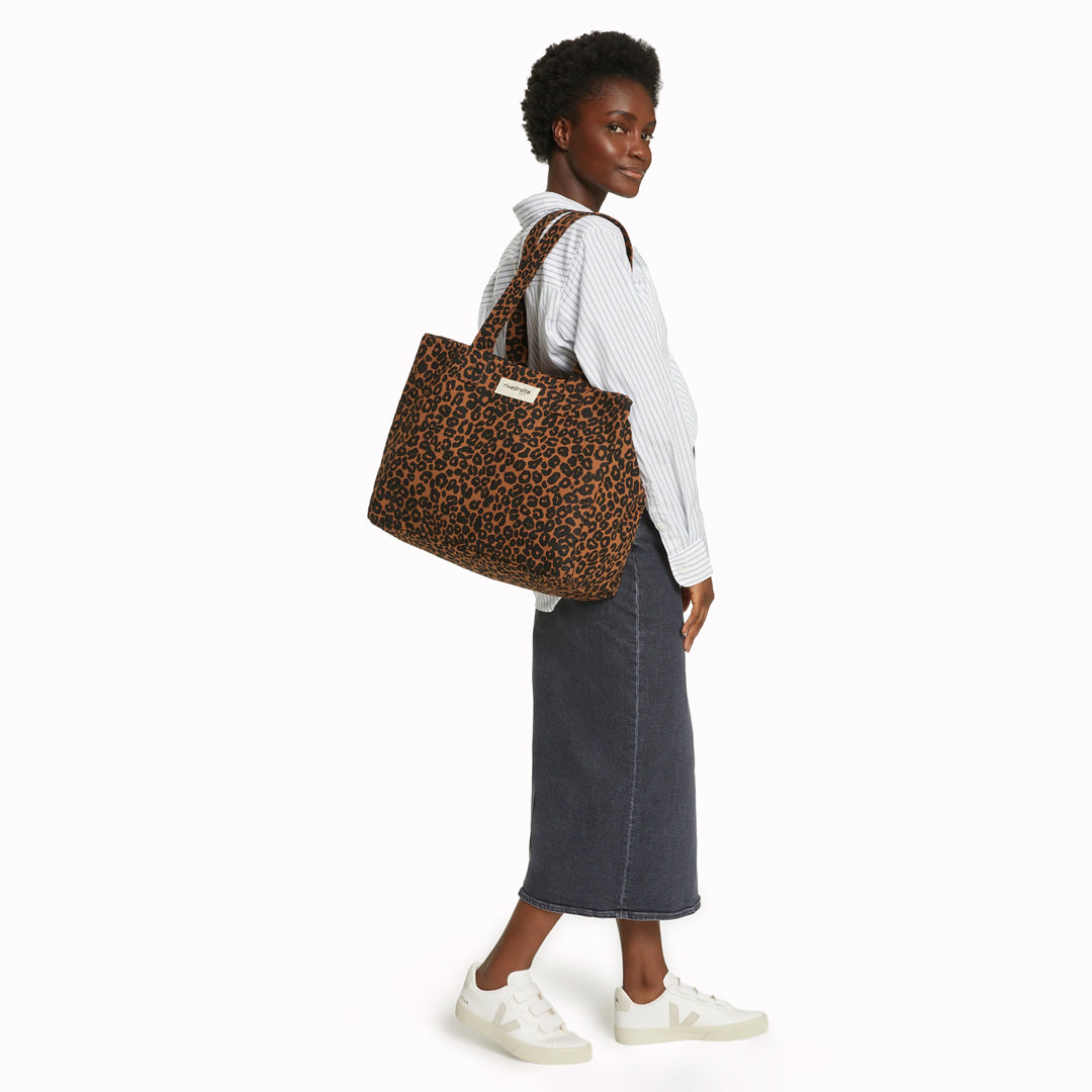 Célestins bag from Parisian brand Rive Droite is a chic canvas overnight travel bag with enough room for a night away (or 2 if you pack light!). The eternal classic Leopard print design is from their Wild Tribe Collection.