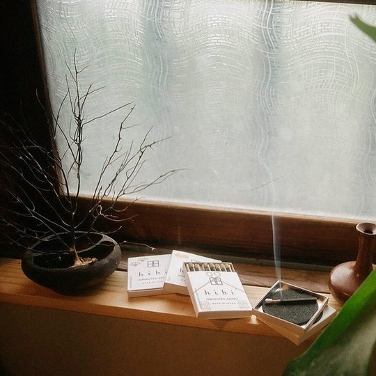 Yuzu 10 Minute Incense Matchsticks from Hibi Japan, The aroma of Yuzu which has been used also as a medicinal plant since long ago. Ideal for easing the tension of mind and body to relax.