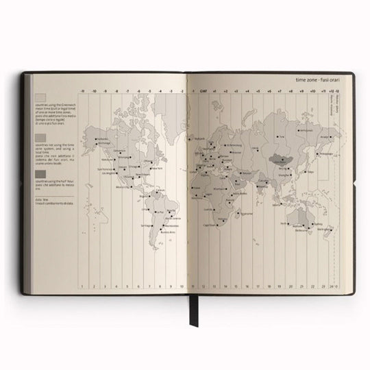 Red Daily Planner from Ciak | Atlas View