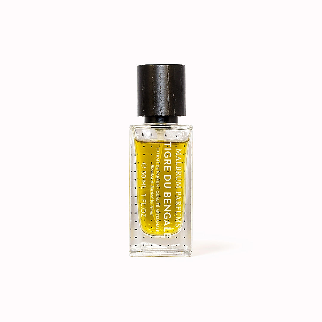 Tigre du Bengale Extrait de Parfum by Malbrum is from their Volume 1 collection, Time Travel. A collection exploring 'down to earth' charm using ingredients sourced from the orient and Tropical Asia.