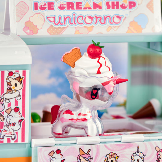 Discover the sweet charm of the Ice Cream Shop Unicorno collection, where nine adorable blind box figures celebrate the joy of frozen treats.