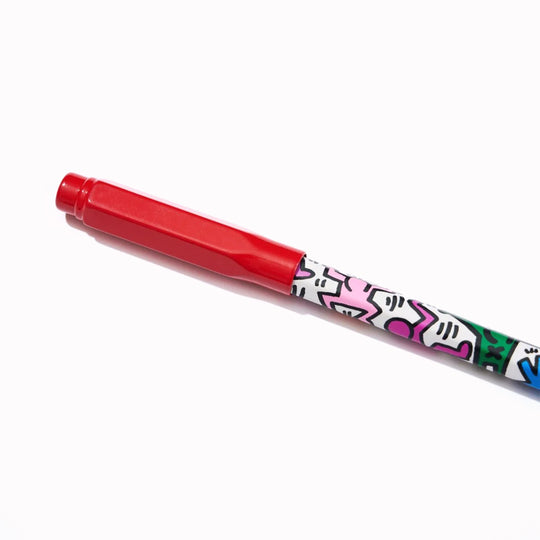 The point guard protects the lead from breaking in your bag or pocket meaning you can carry your beloved Blackwing anywhere.