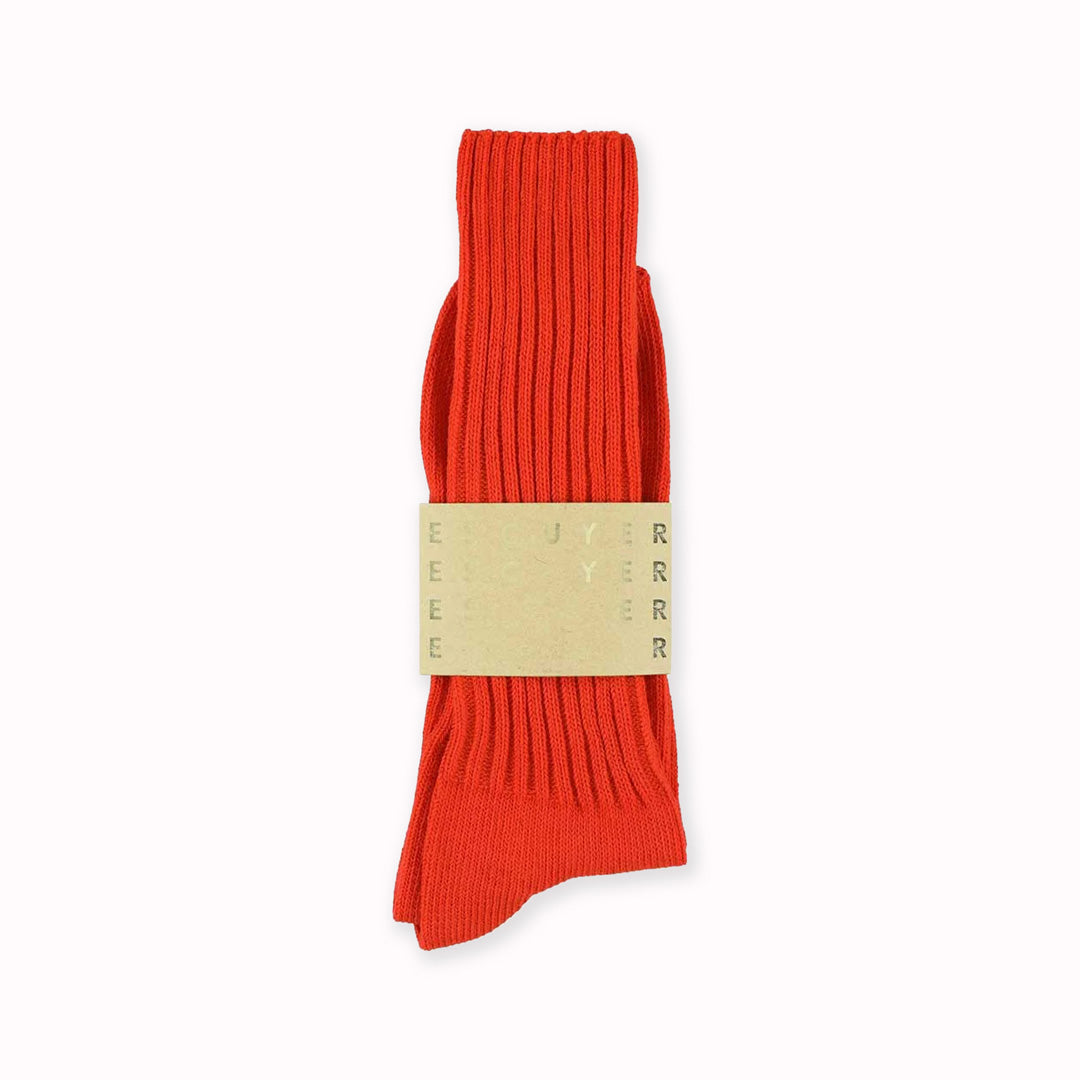 Thick premium mustard crew socks available in UK sizes 3.5-7 and 6-10.5. Escuyer produce well crafted accessories to assist in adding elegance and quality to your everyday essentials. Made from soft and comfortable cotton and manufactured in Portugal.