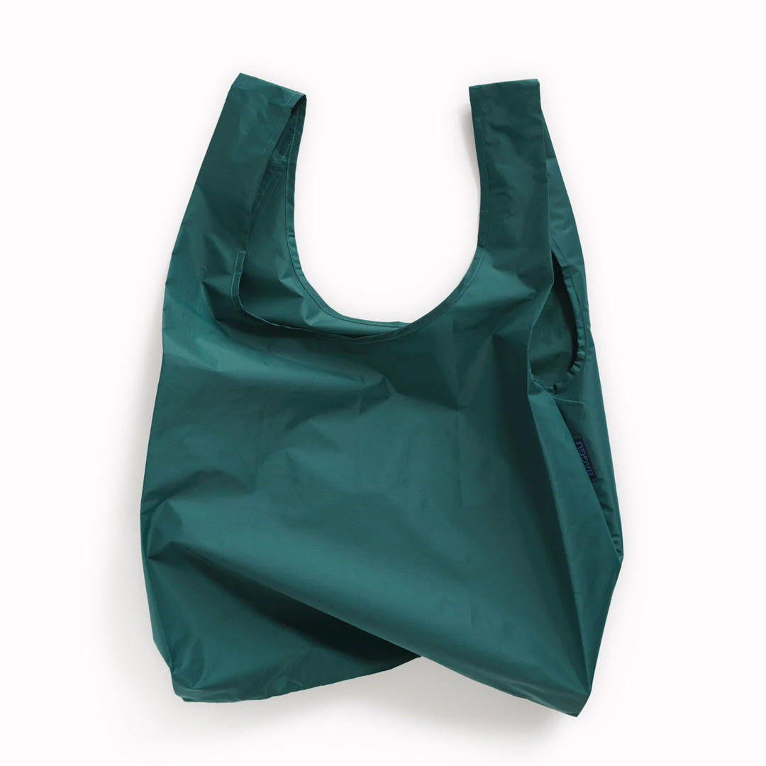 Malachite Reusable shopping bags by Californian maker Baggu made from super strong ripstop nylon to transport pretty much anything, so long as it’s under 20kg. It tucks away into a neat little pouch made from its own handle (to minimise waste)