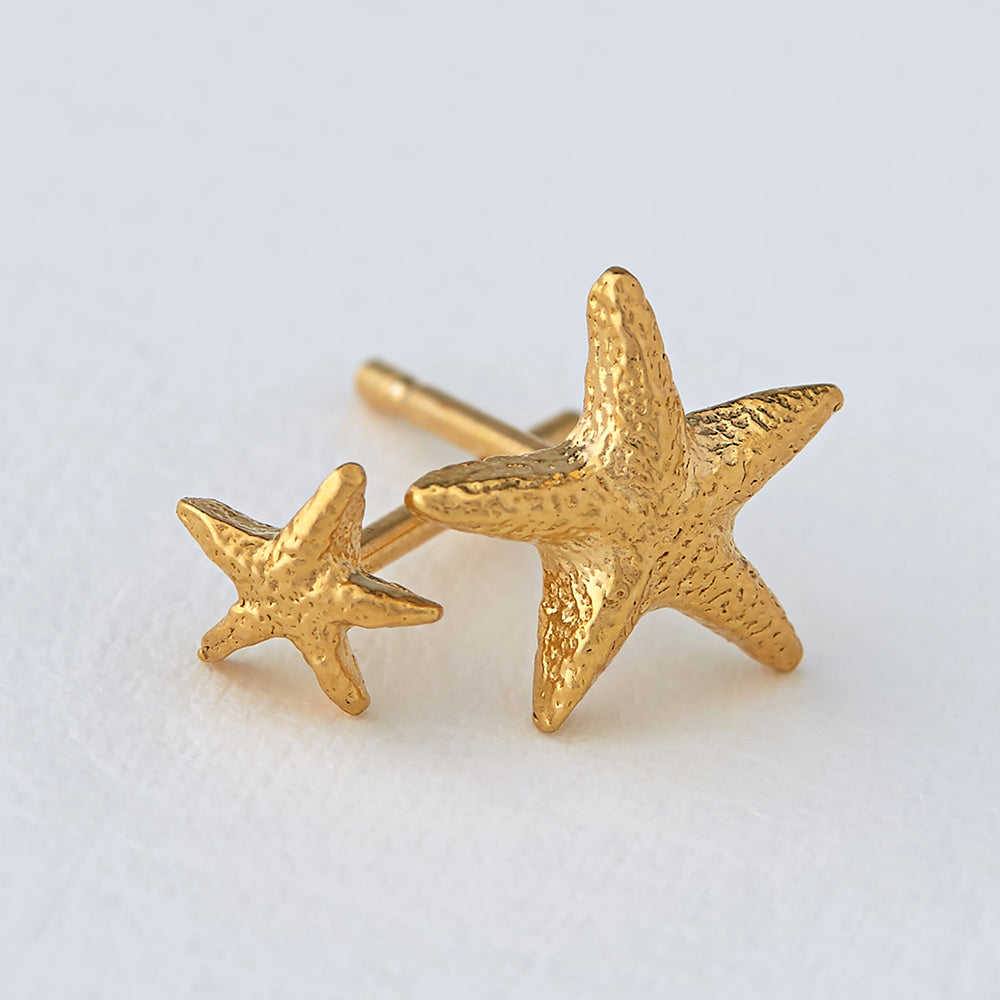 Gold Asymmetric Starfish stud earrings by Alex Monroe. Jewellery made in England.