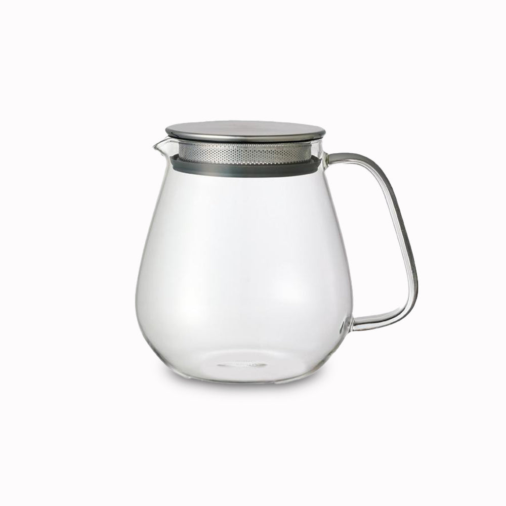 Glass tea pot, makes 3/4 small cups or two large mugs of tea. The strainer is built into the lid which fits snuggly with a silicone seal. Simply add loose leaf tea and boiling water, pop the lid on and pour once brewed to your liking.