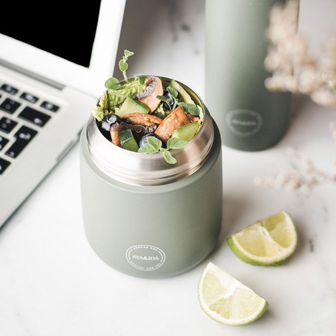 Mint Green Food'ie Lifestyle | 500ml Insulated Food Flask from AYA&IDA. Perfect for when you are on the go, they can be used for your breakfast porridge, pasta dishes, wok dishes, soups, for yoghurt, for baby food or even for ice cubes.