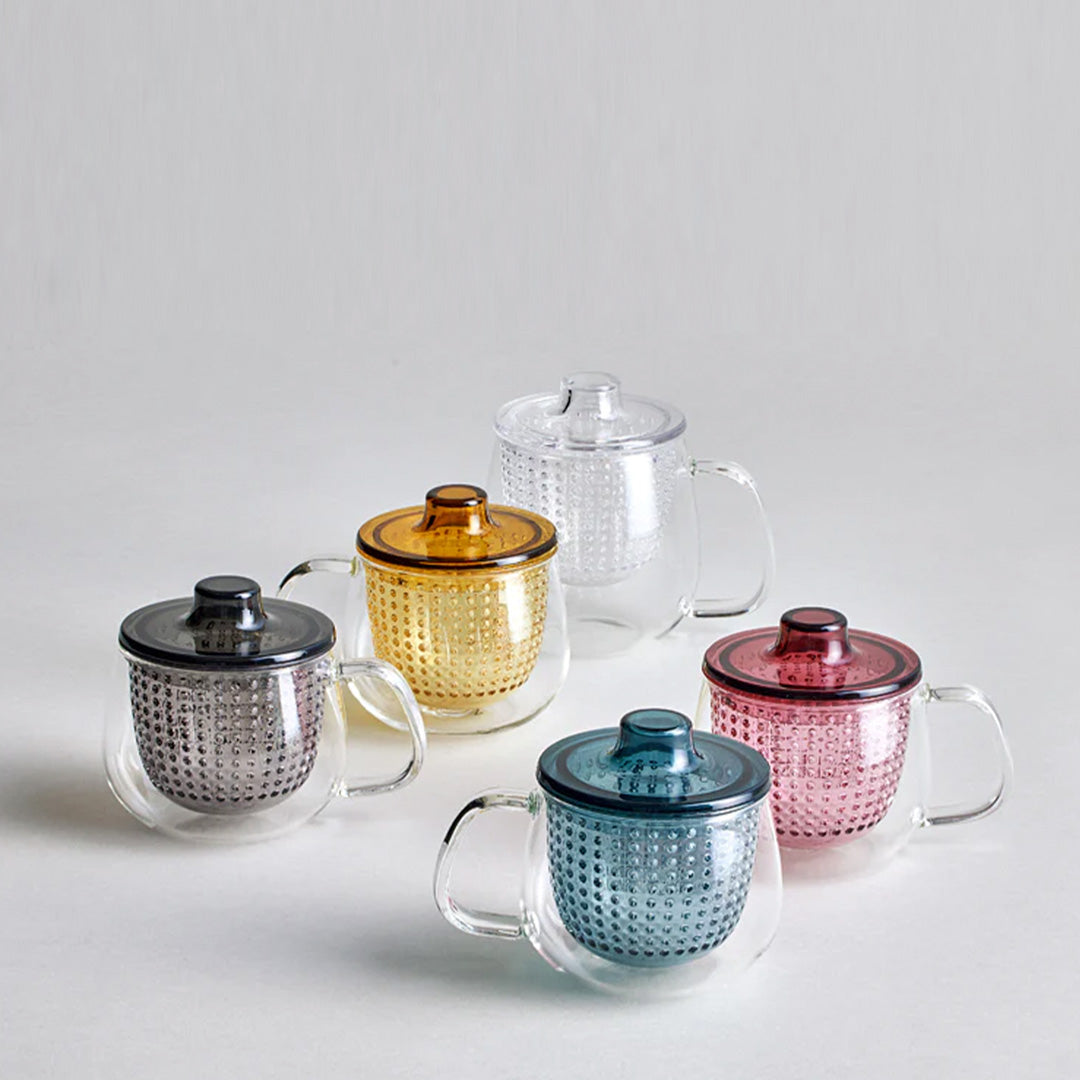 Unitea Mug and strainer in one collection from Kinto, Works with any loose leaf tea, the large strainer allows space for the leaves to unfold to give you a perfect brew.