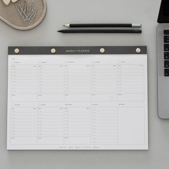 The Weekly Planner by Melpom is the perfect A4 notepad to keep your week well organised. It includes daily task lists as well as a general task list, notes for next week, and who to contact.
